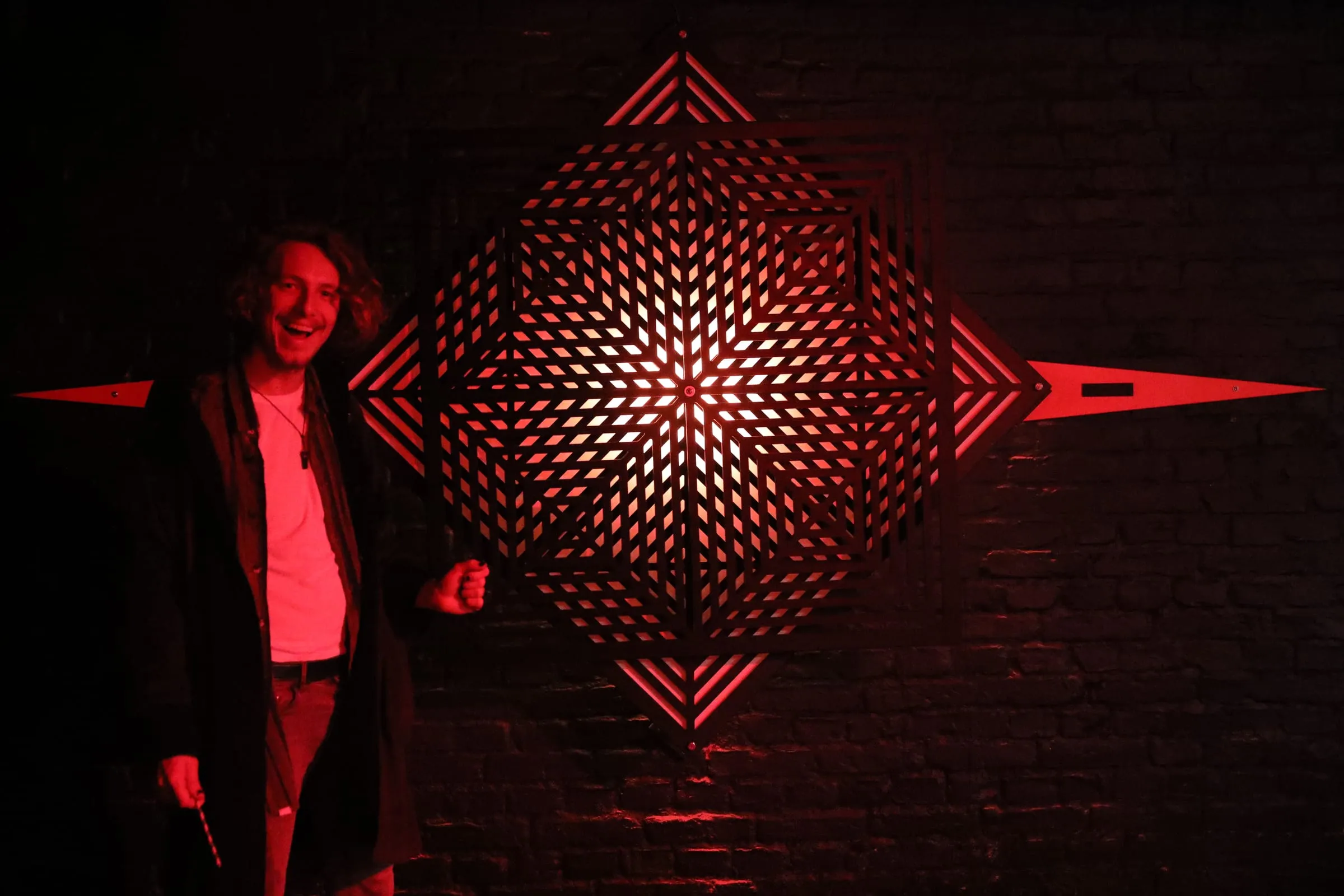 Red Diamond – kinetic wall piece, Berlin